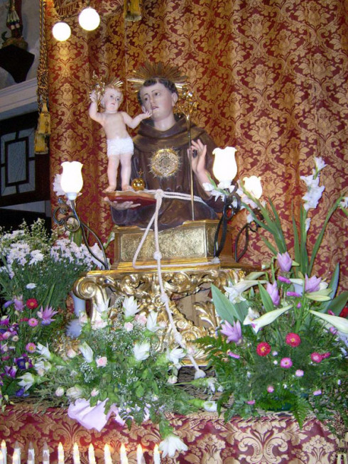 Statua di Sant'Antonio Statua di Sant'Antonio